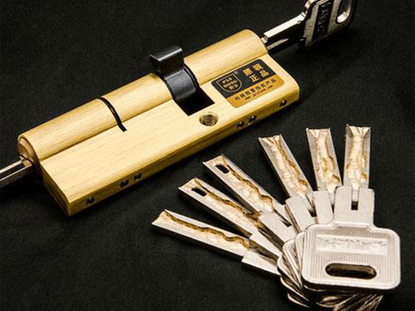 大方24小时上门开锁公司