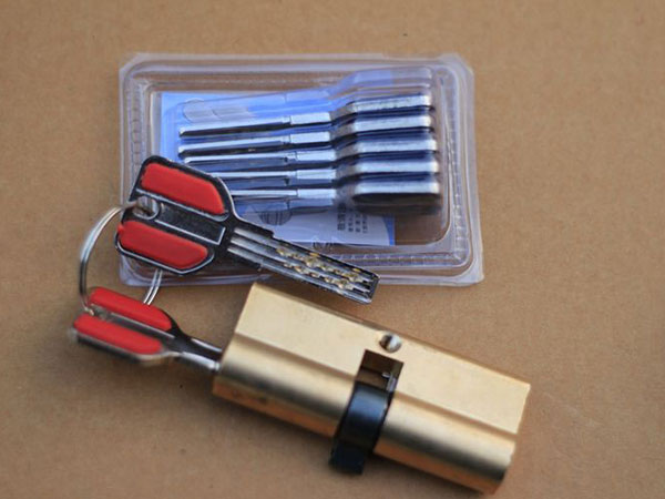 大方24小时上门开锁公司